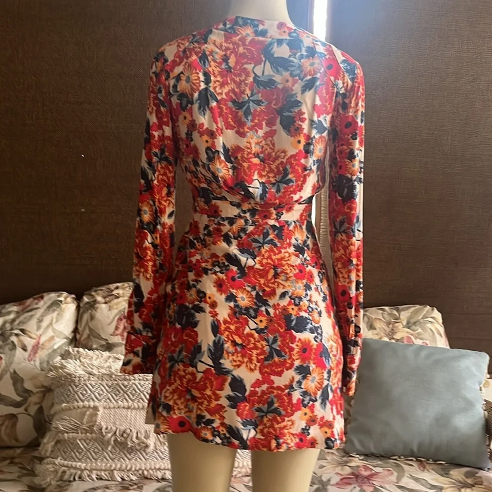 Free People Spring Floral Plunge Mini Dress Size 2 - Picture 7 of 12